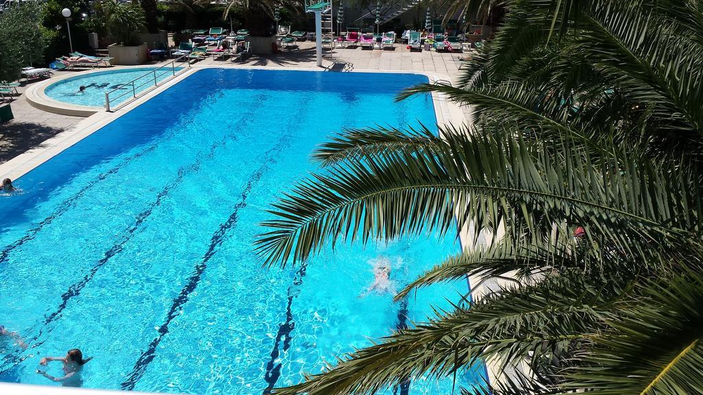 Hotel Cormoran กัตตอลิกา ภายนอก รูปภาพ